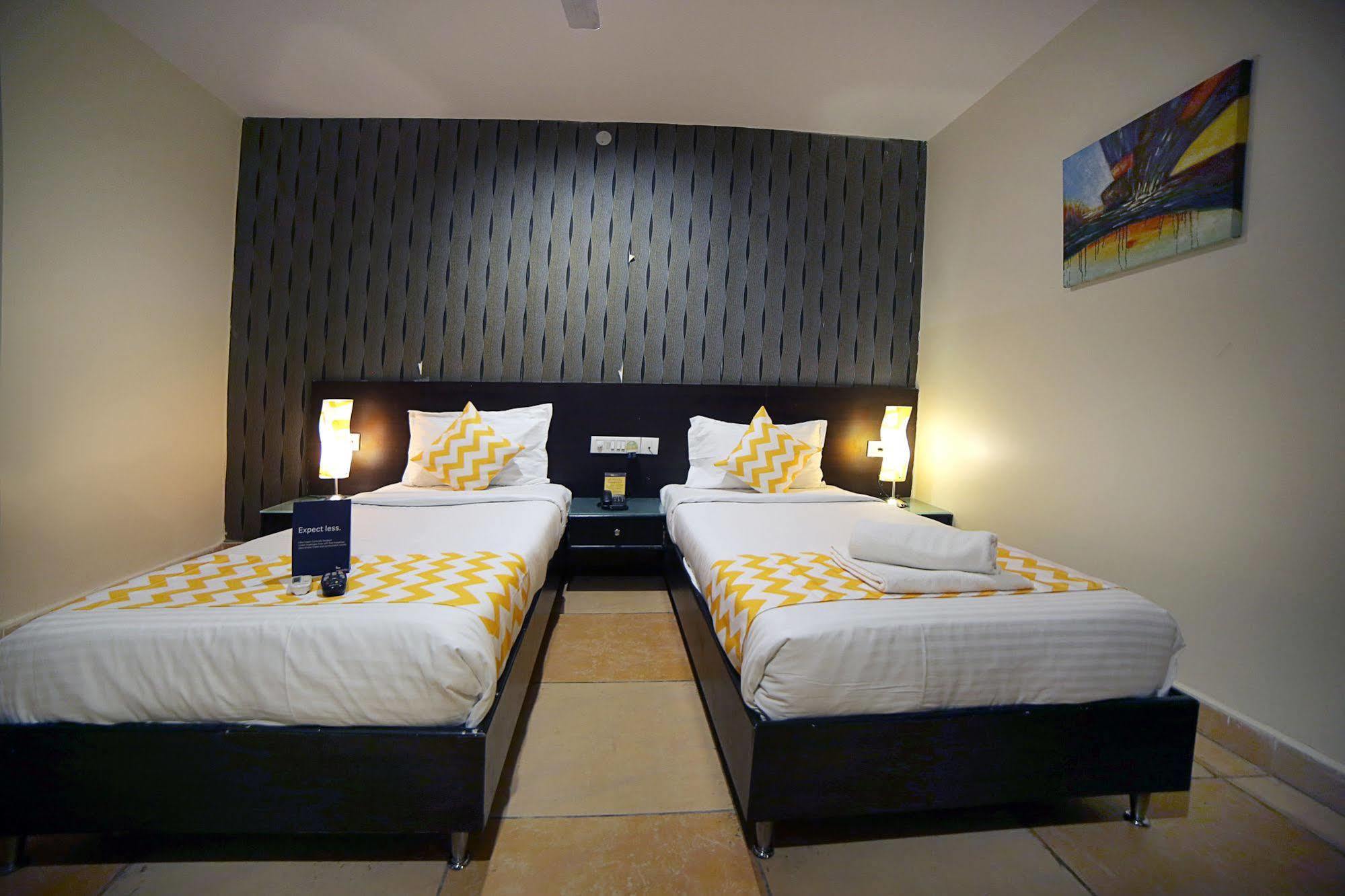 Vaccinated Staff - Capital O 18592 M Hotel 3*
