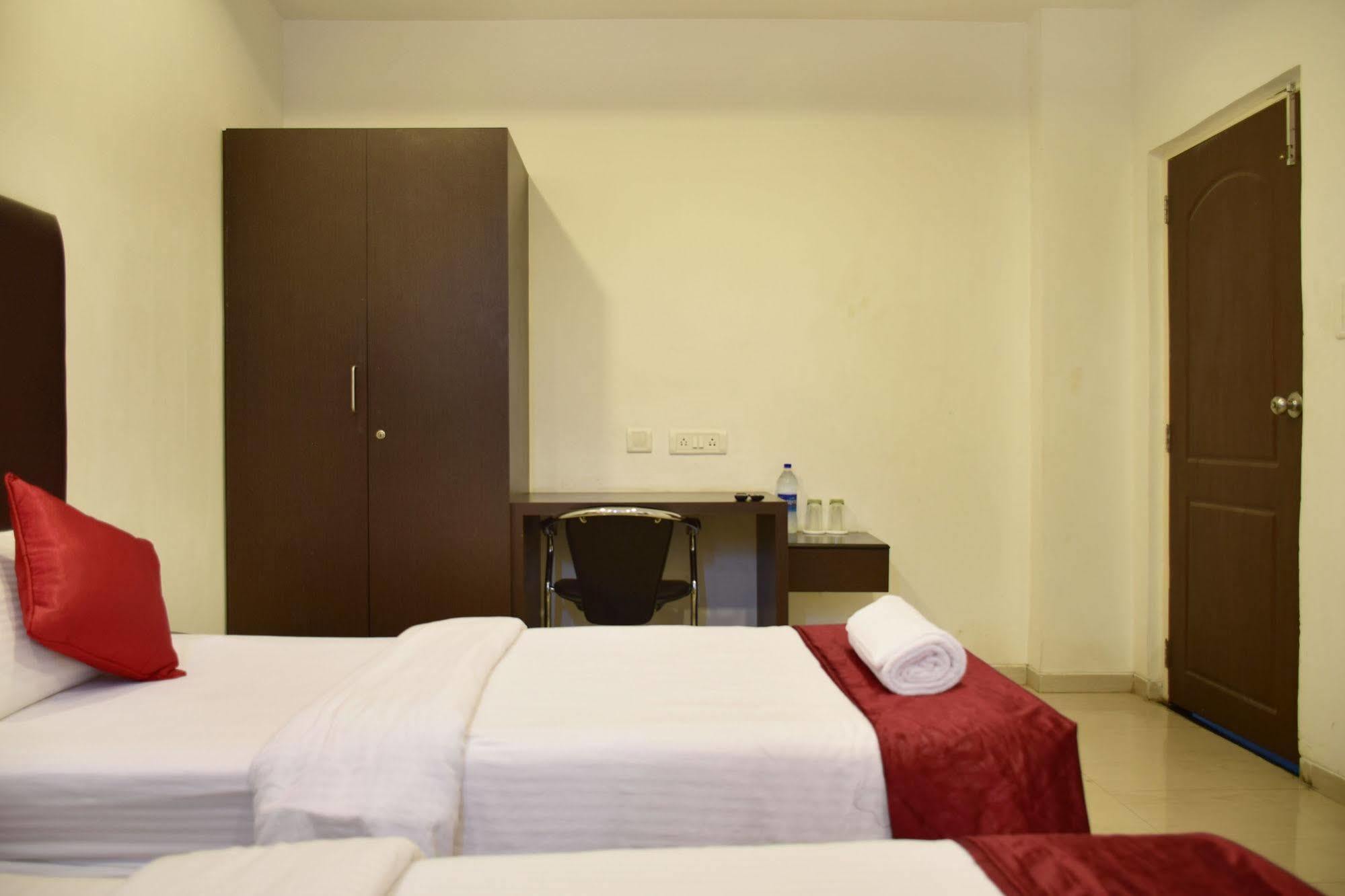Zo Sr Nagar Hotel Hyderabad
