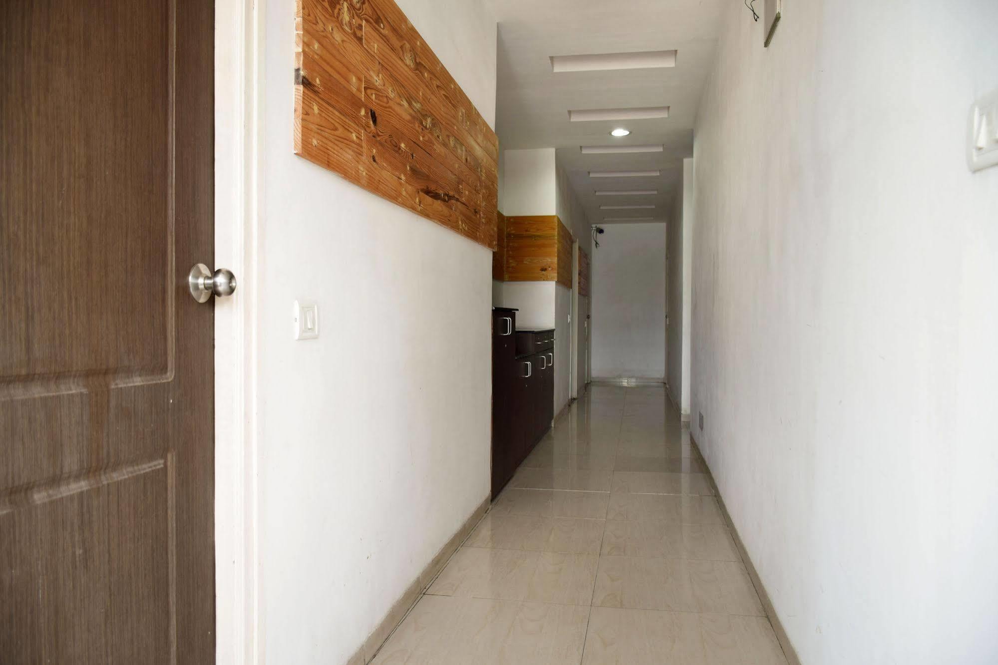 Zo Sr Nagar 3*