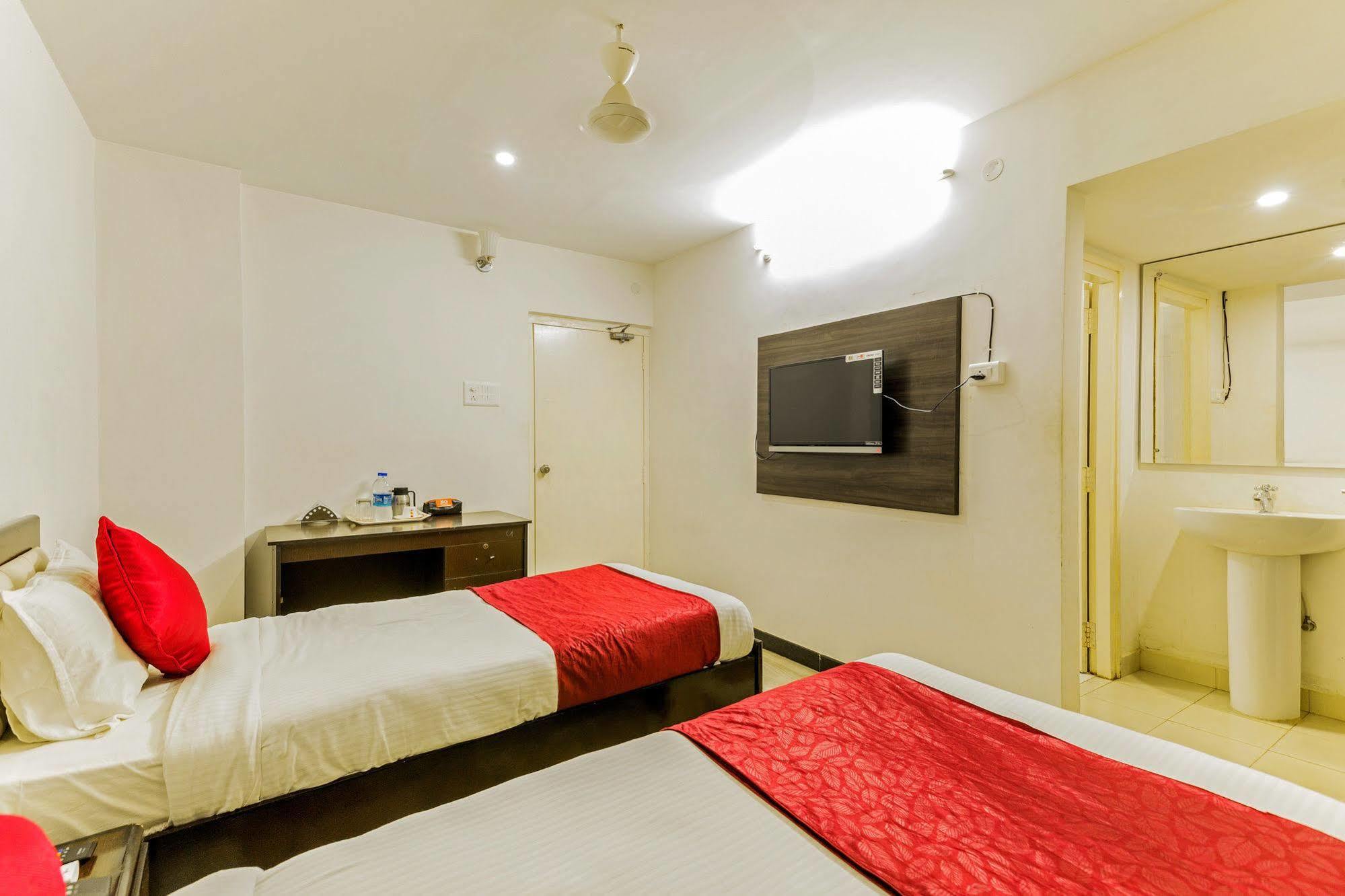 Hotel Zo Manikonda 3*