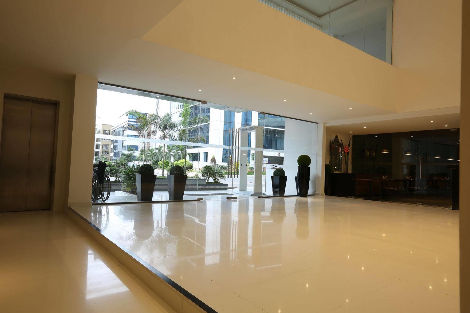 Deccan Serai, Hitec City, Hotel 3*