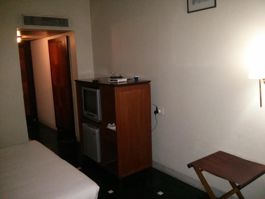 Kamat Lingapur Hotel 2*