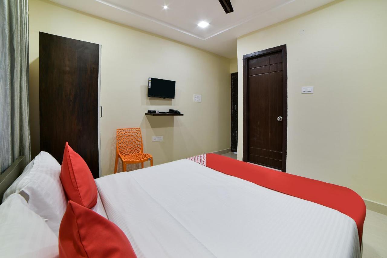 Oyo 16606 Iconic Living 3* Hyderabad