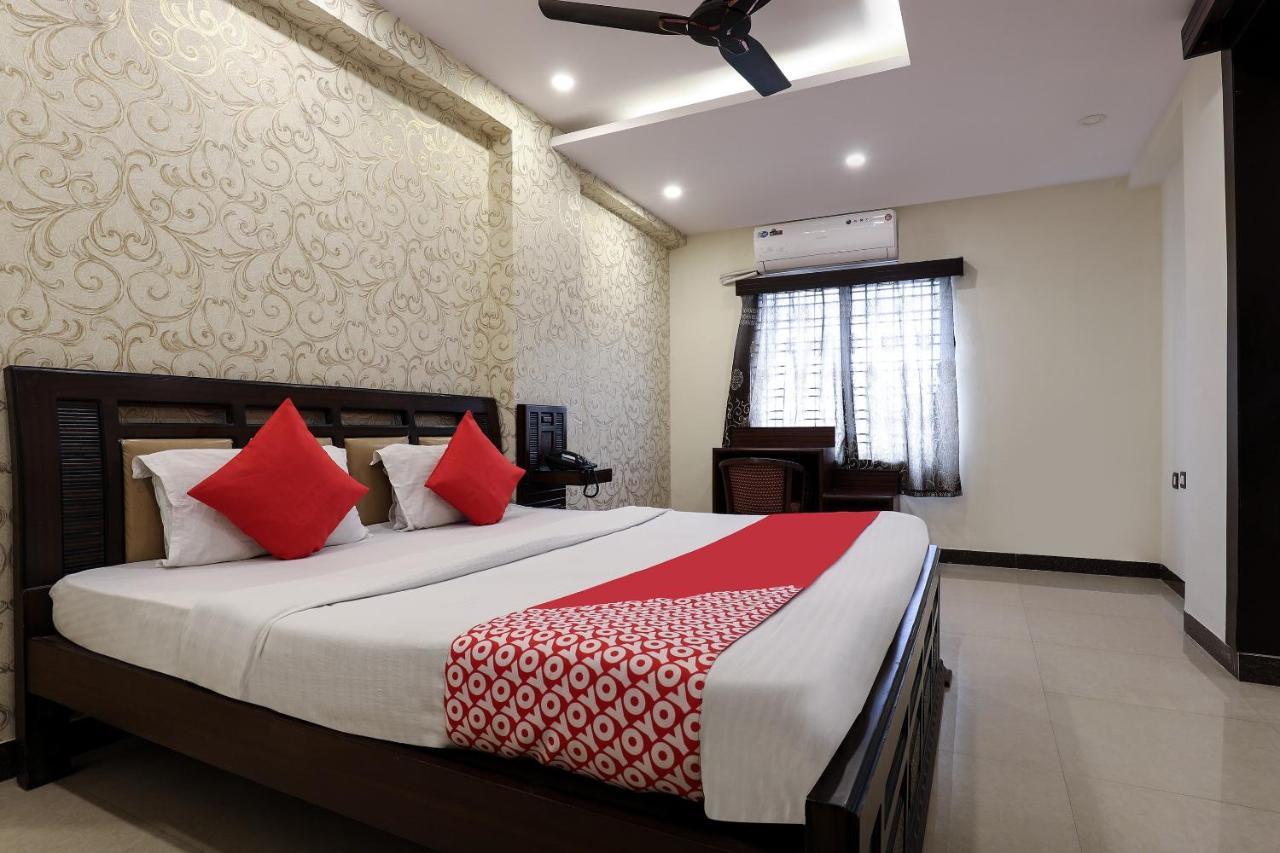 Hotel Grand Sandarshini
