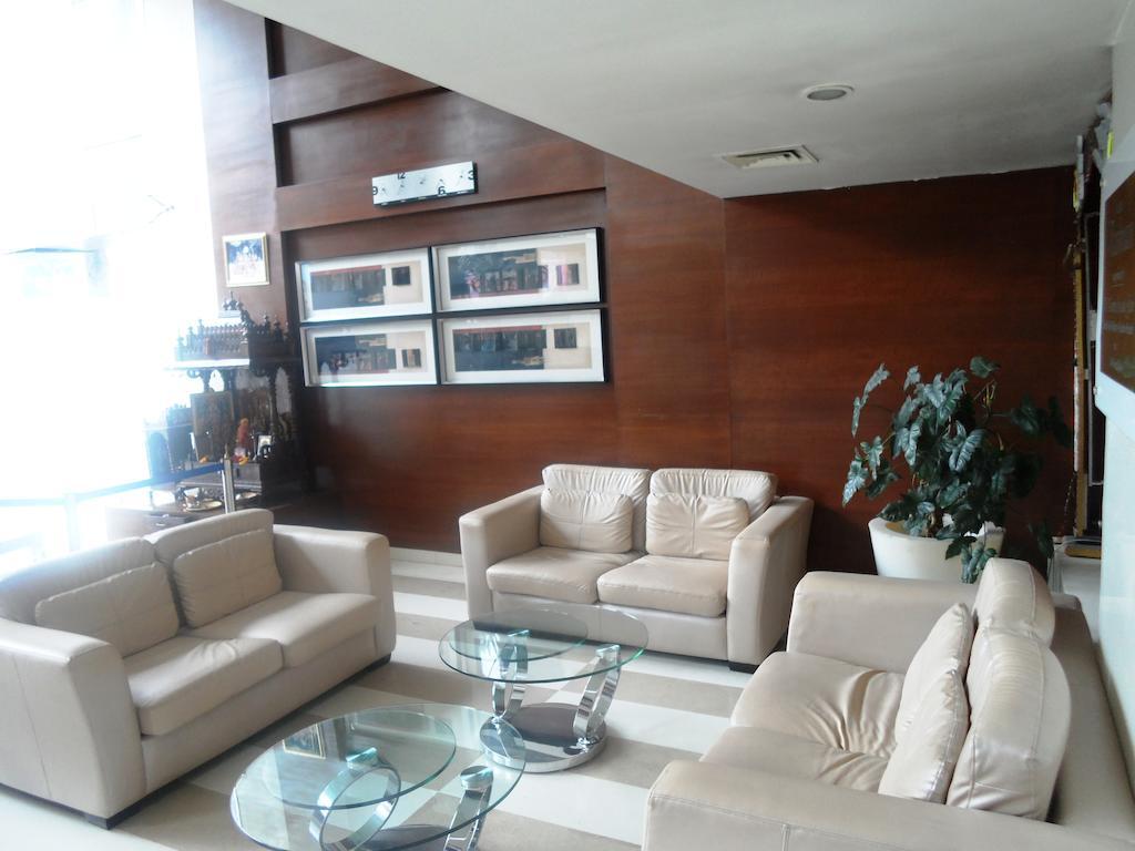 Vaishnaoi Hotel