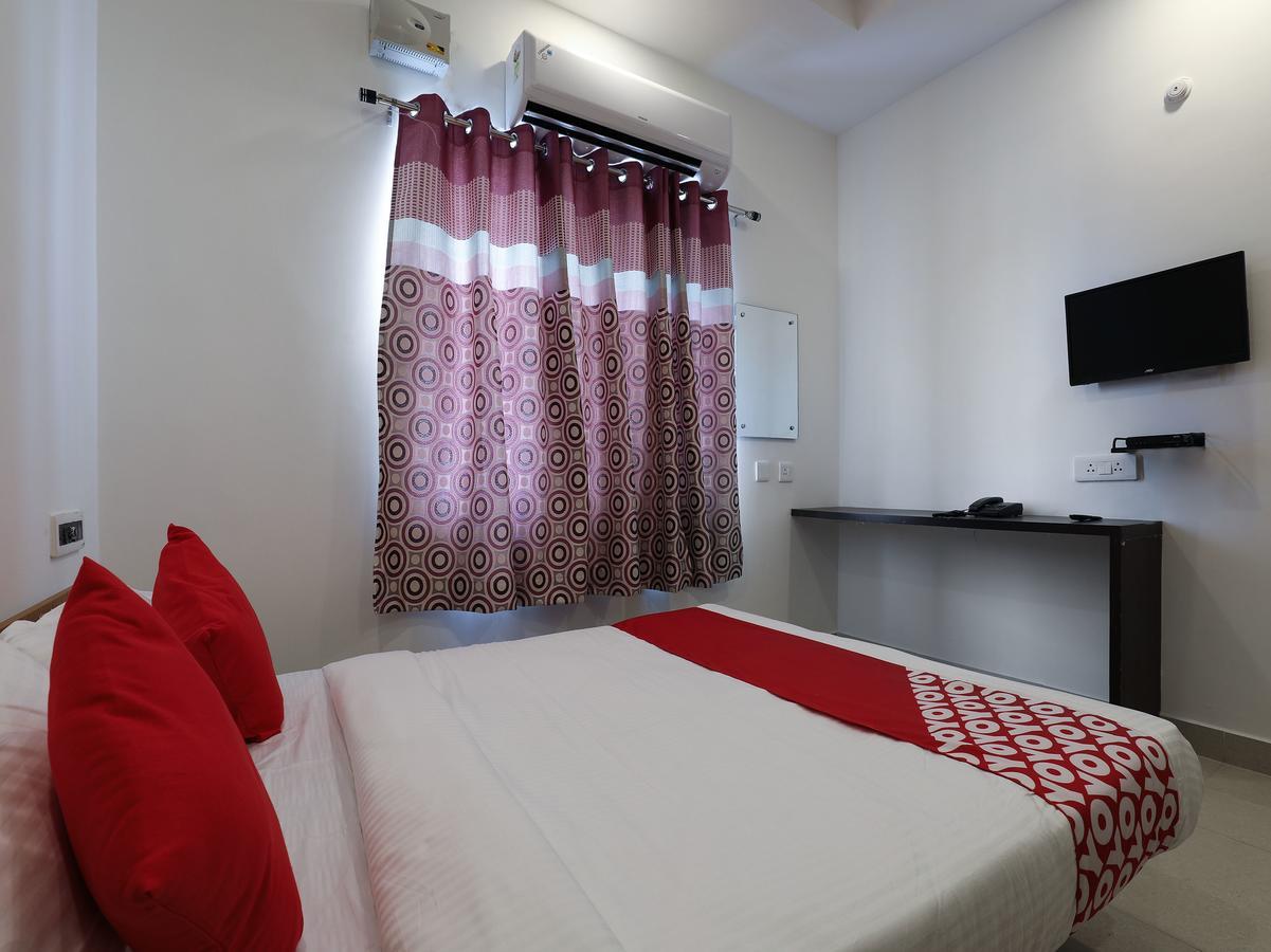 Oyo 28765 Stone Hotel Hyderabad