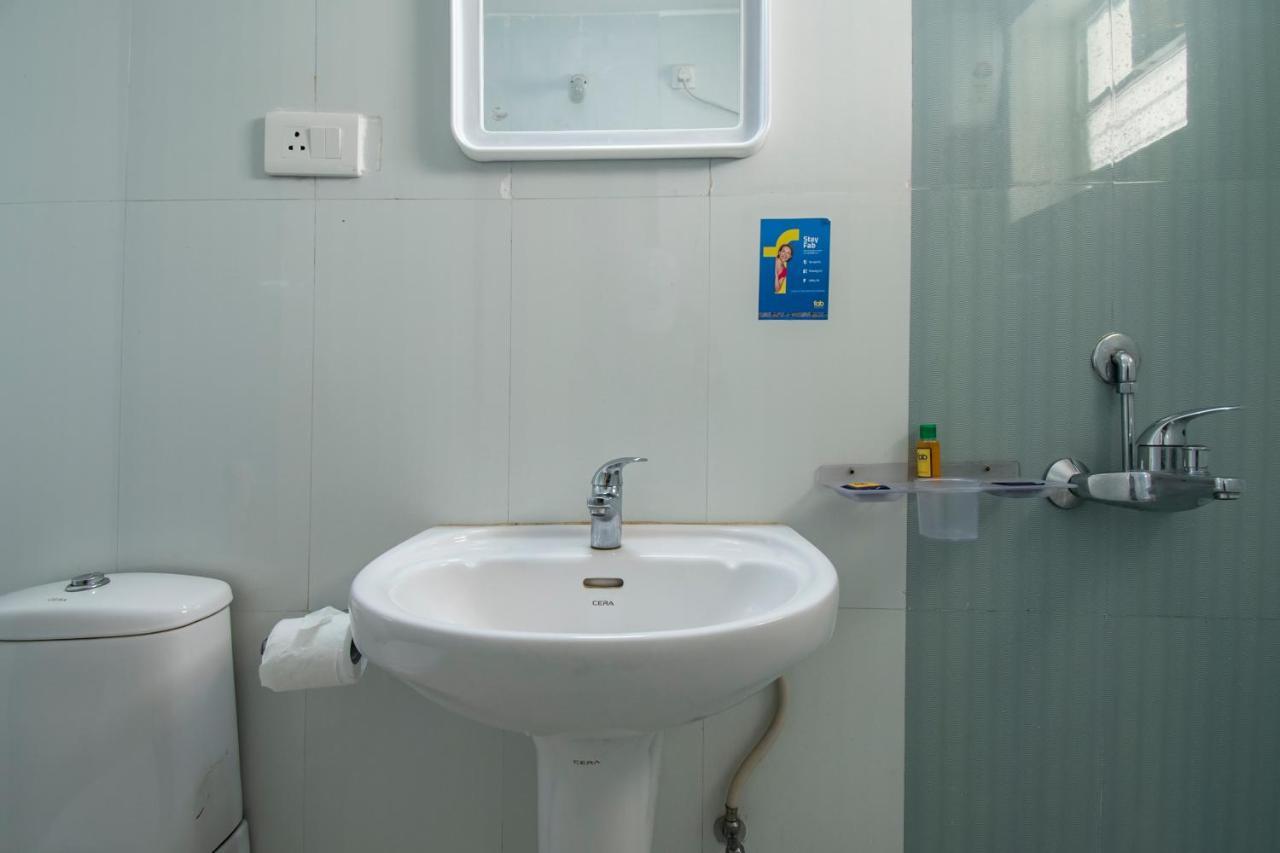 Hotel Fabhotel Prime Hitech