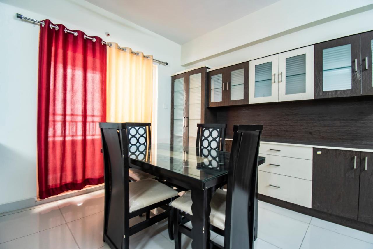 Hotel Fabhotel Prime Hitech