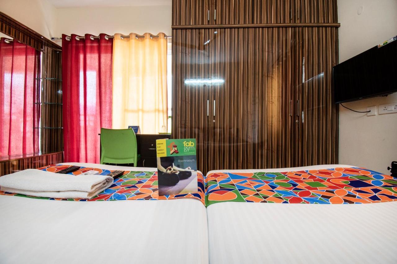 Hotel Fabhotel Prime Hitech