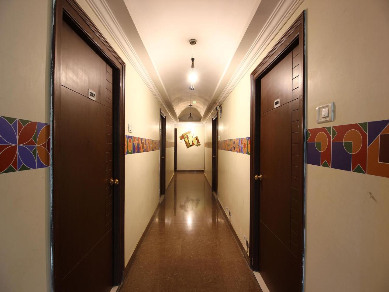Oyo 17375 My Place Kondapur Hicc 3*