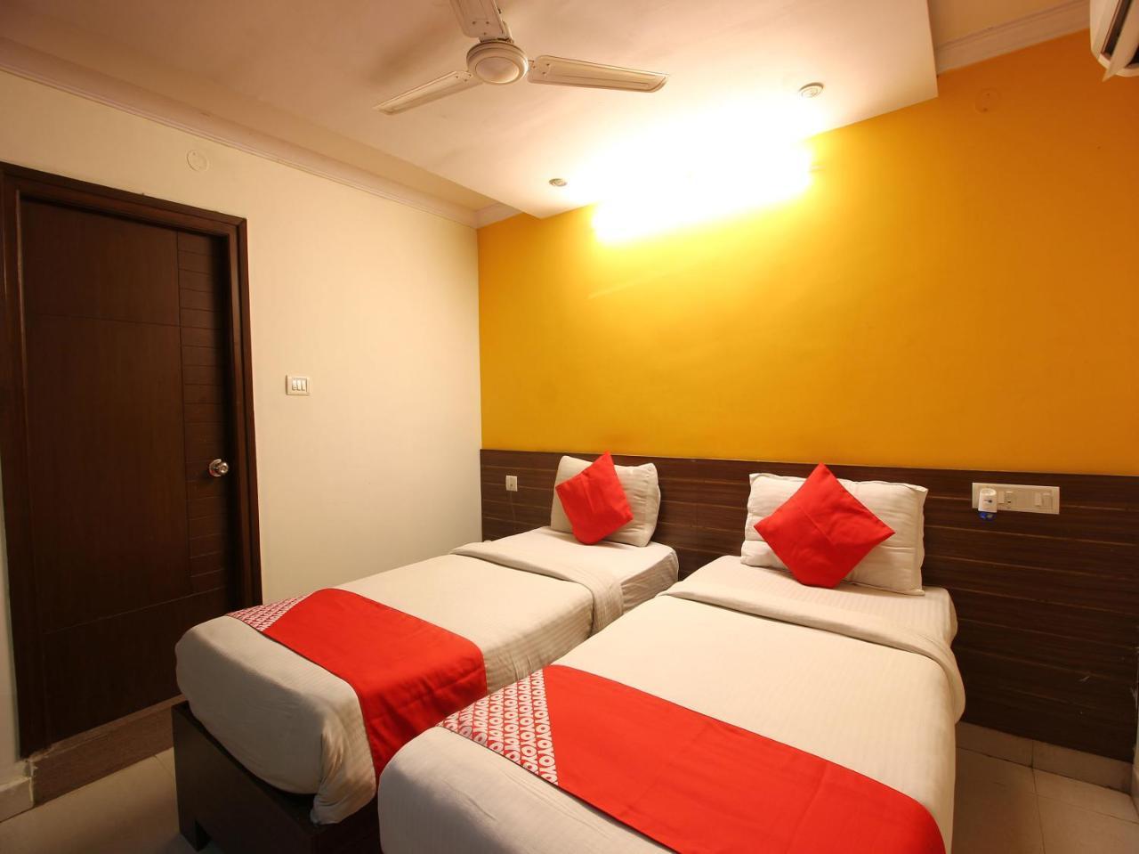 Oyo 17375 My Place Kondapur Hicc 3*