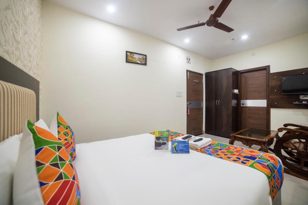 Oyo 76348 Hotel Tirumala Hotel 3*