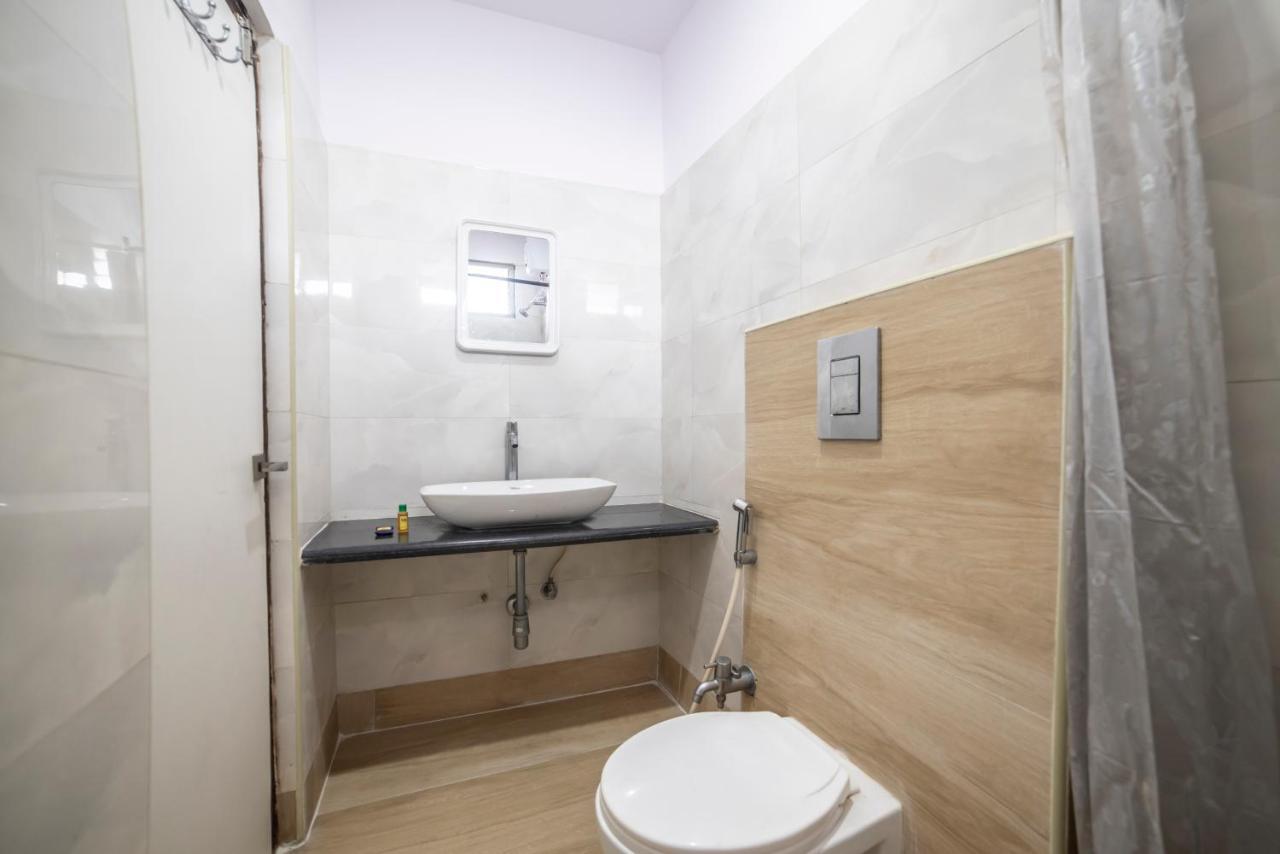 Oyo 76348 Hotel Tirumala