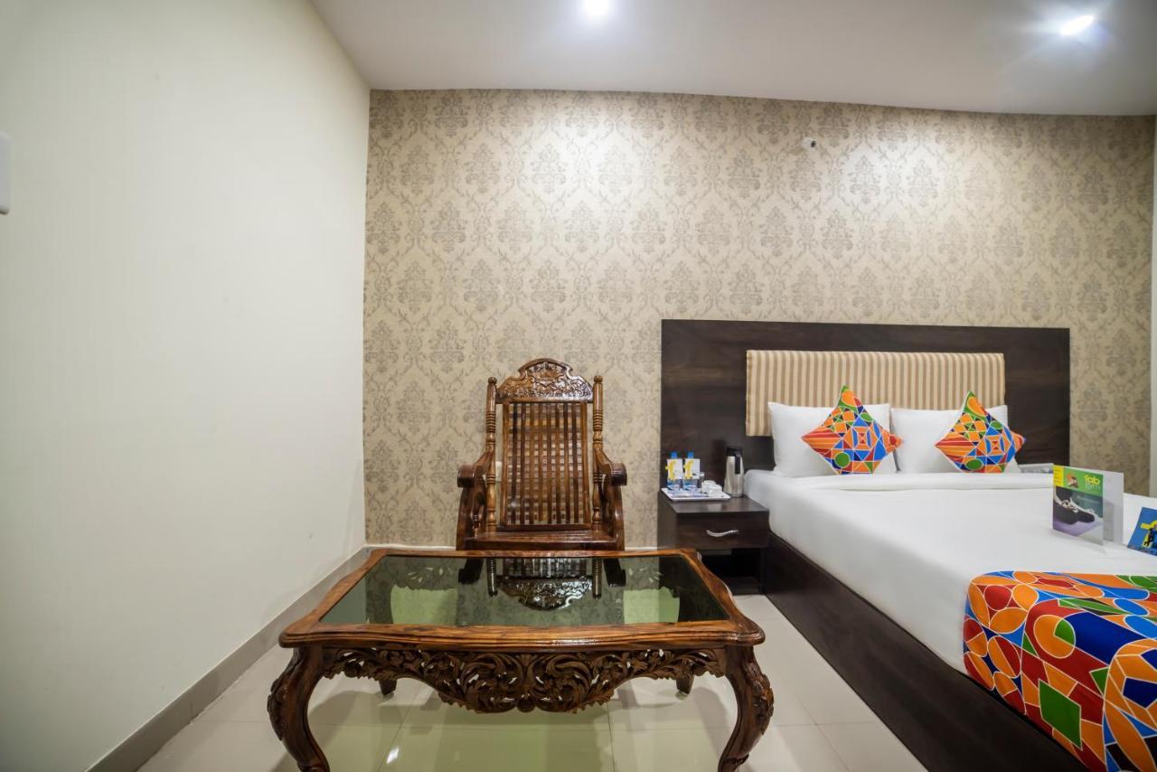 Oyo 76348 Hotel Tirumala 3* Hyderabad