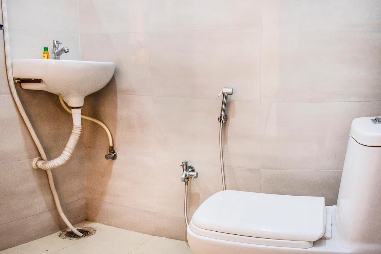 Hotel Fabexpress Sri Lakshmi Deluxe Sivarampalli 3*
