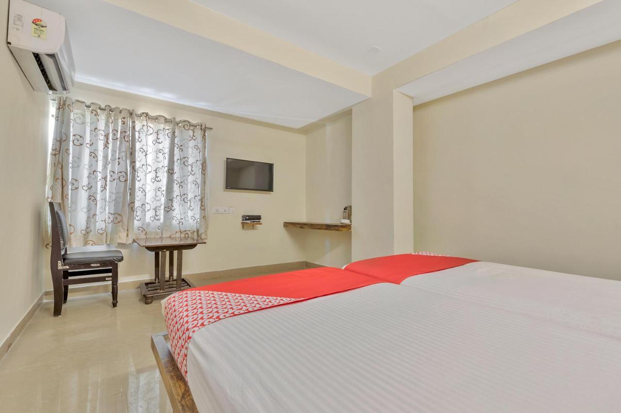 Oyo 11969 Lotus Grand Hotel Hyderabad