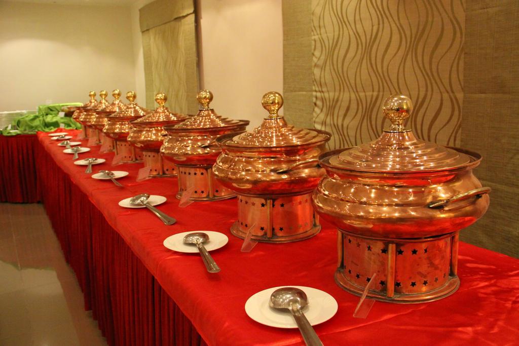 Hotel One Continent Atria 3*