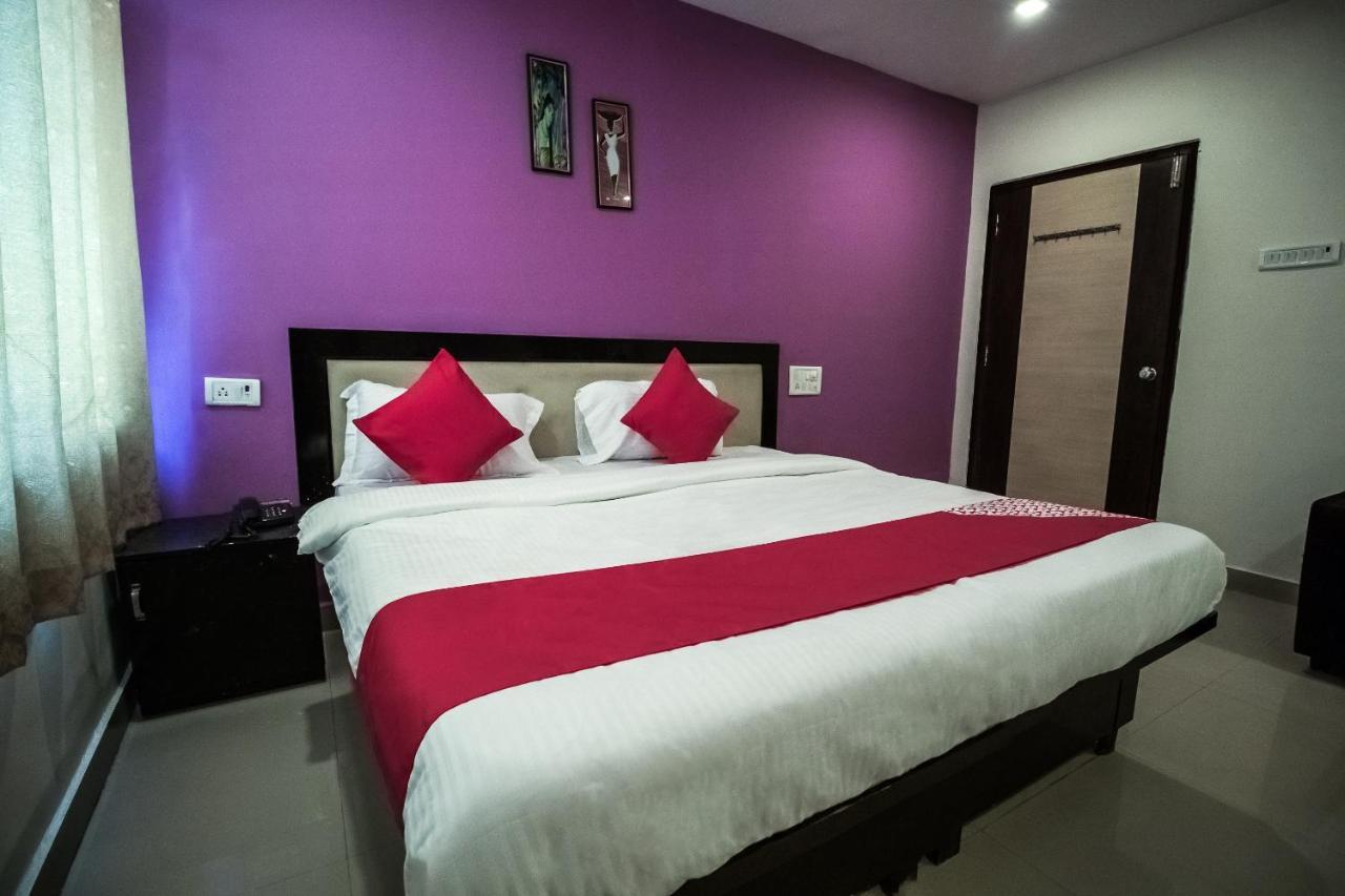Hotel Oyo 11966 Grand Euro Park 3*