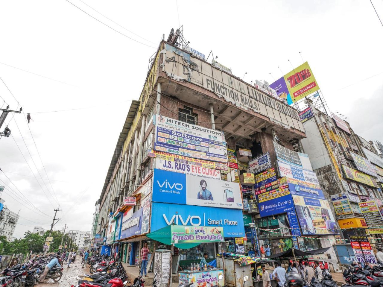 Hotel Oyo 18310 Adda Concept Hyderabad