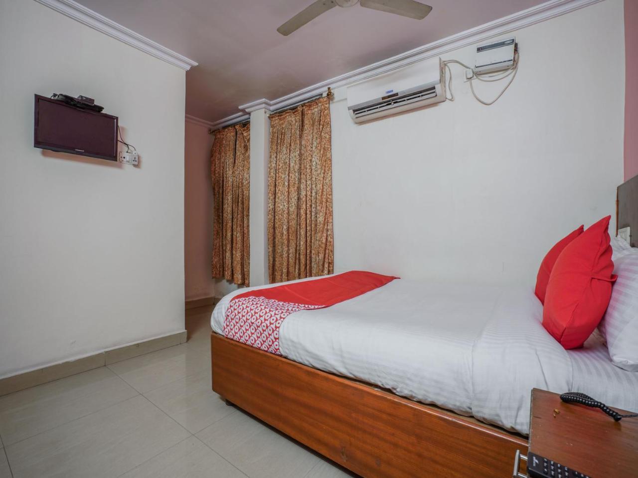 Hotel Oyo 18310 Adda Concept Hyderabad