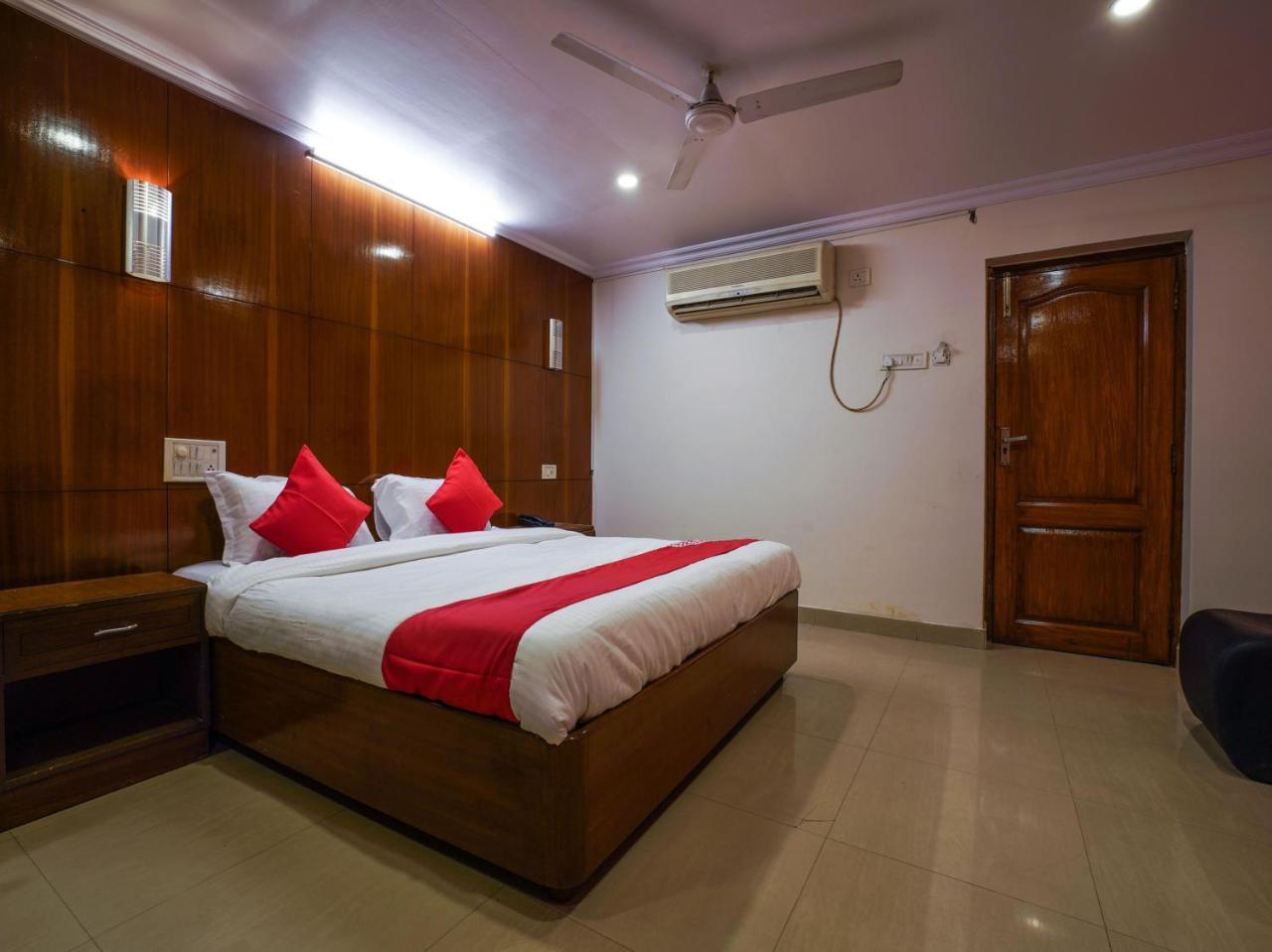 Oyo 18310 Adda Concept 3* Hyderabad
