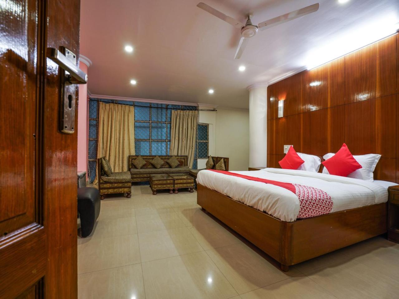 Oyo 18310 Adda Concept Hotel 3*