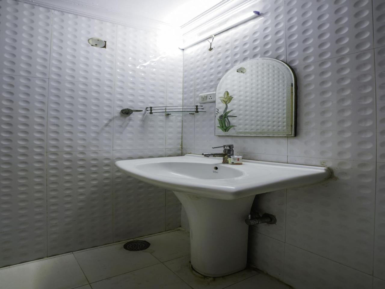 Hotel Oyo 18310 Adda Concept 3*