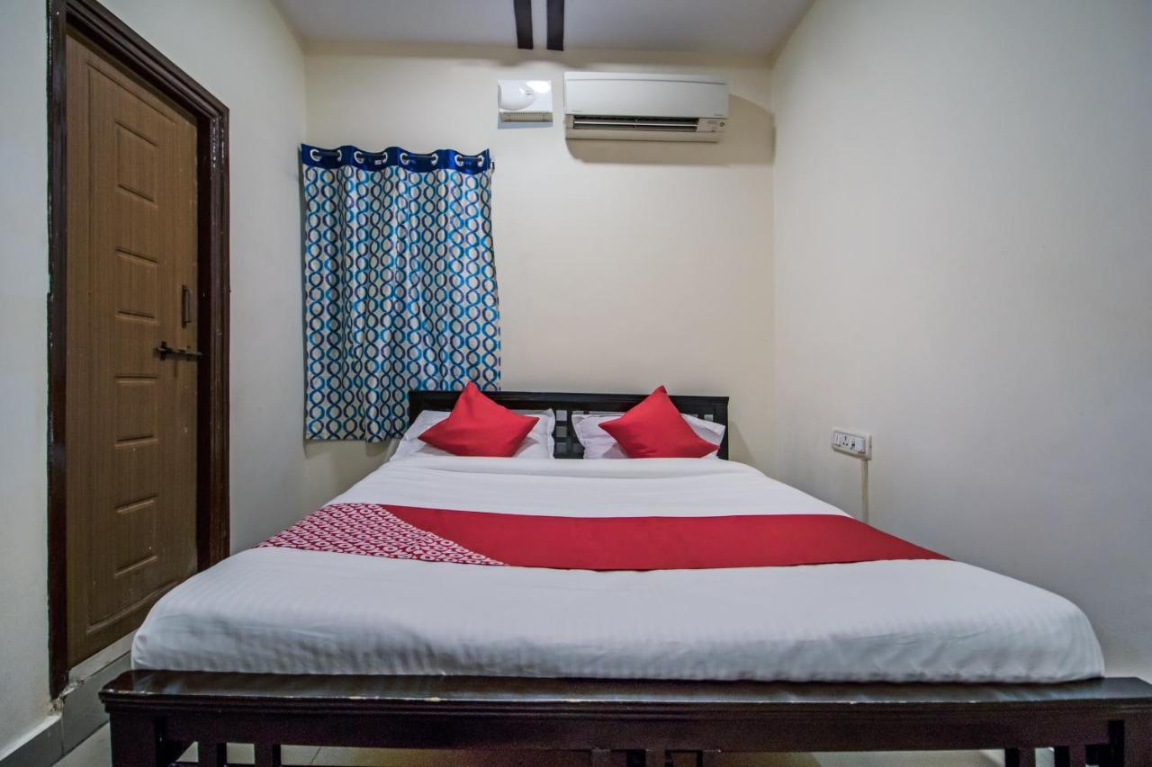 Hotel Oyo 15739 Grand Brundavan