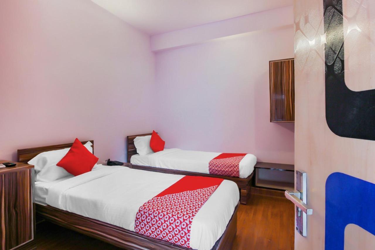 Oyo 17168 Hz Hotel 3*