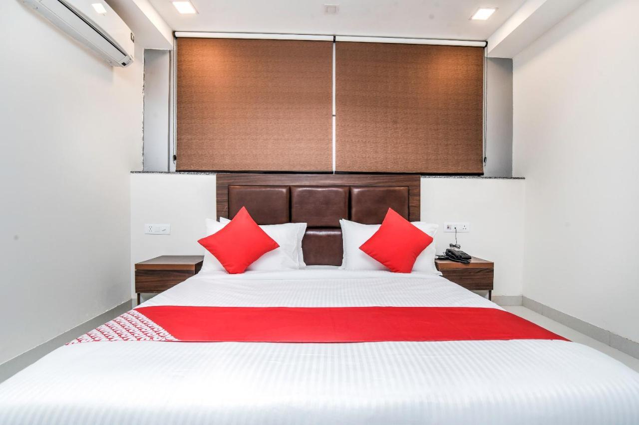Hotel Oyo 23191 Flagship Raj Madan Ameerpet 3*
