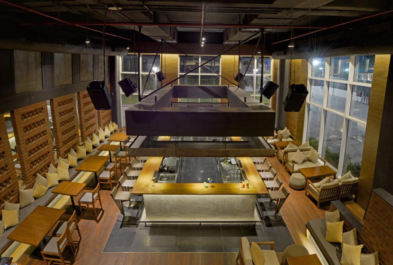 Duet , Hotel Hyderabad