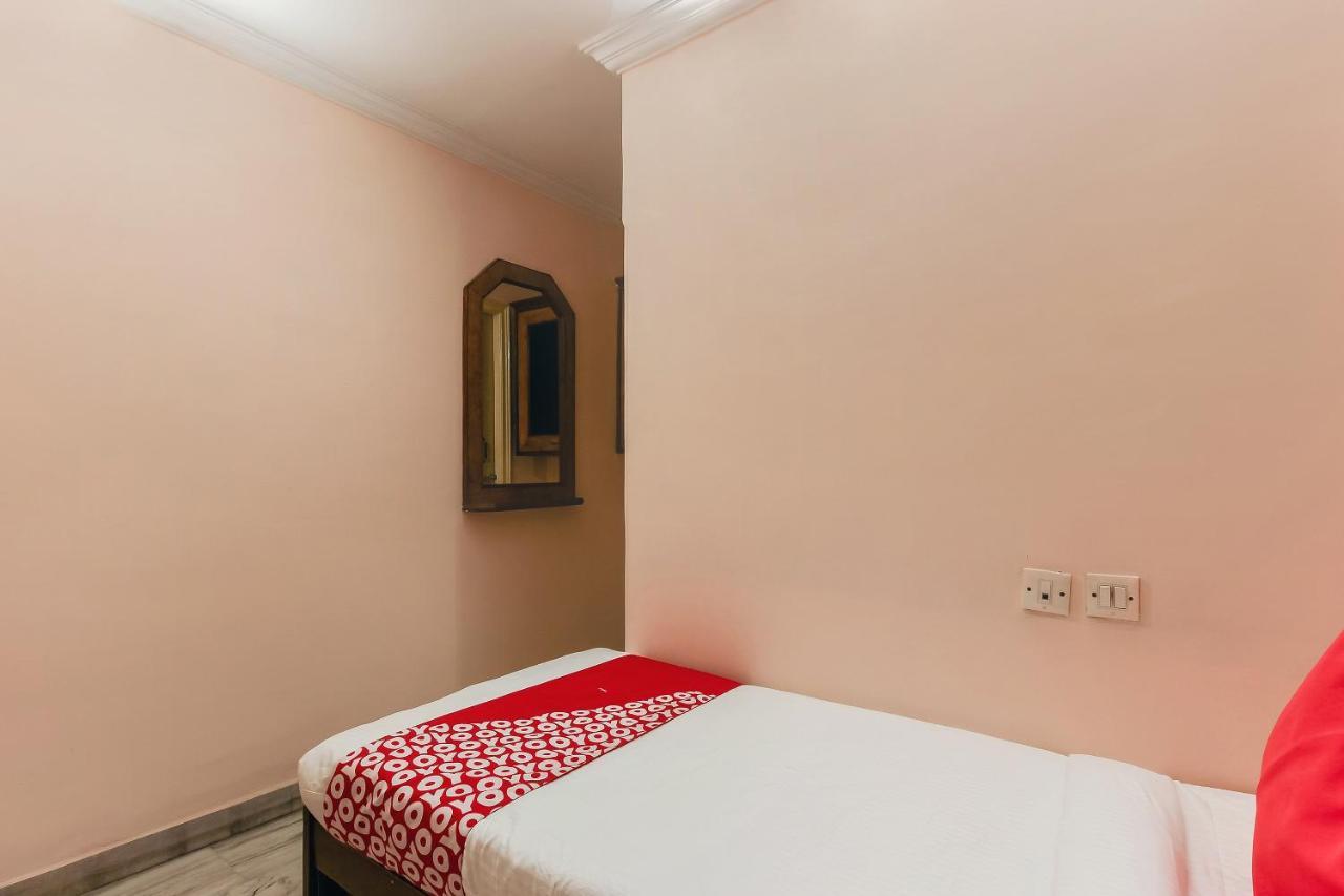 Oyo 23191 Flagship Raj Madan Ameerpet Hotel 3*