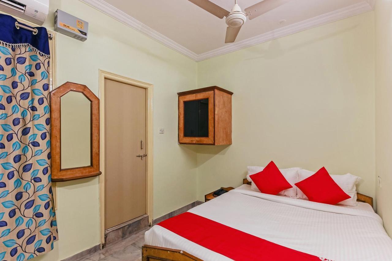 Oyo 23191 Flagship Raj Madan Ameerpet Hotel