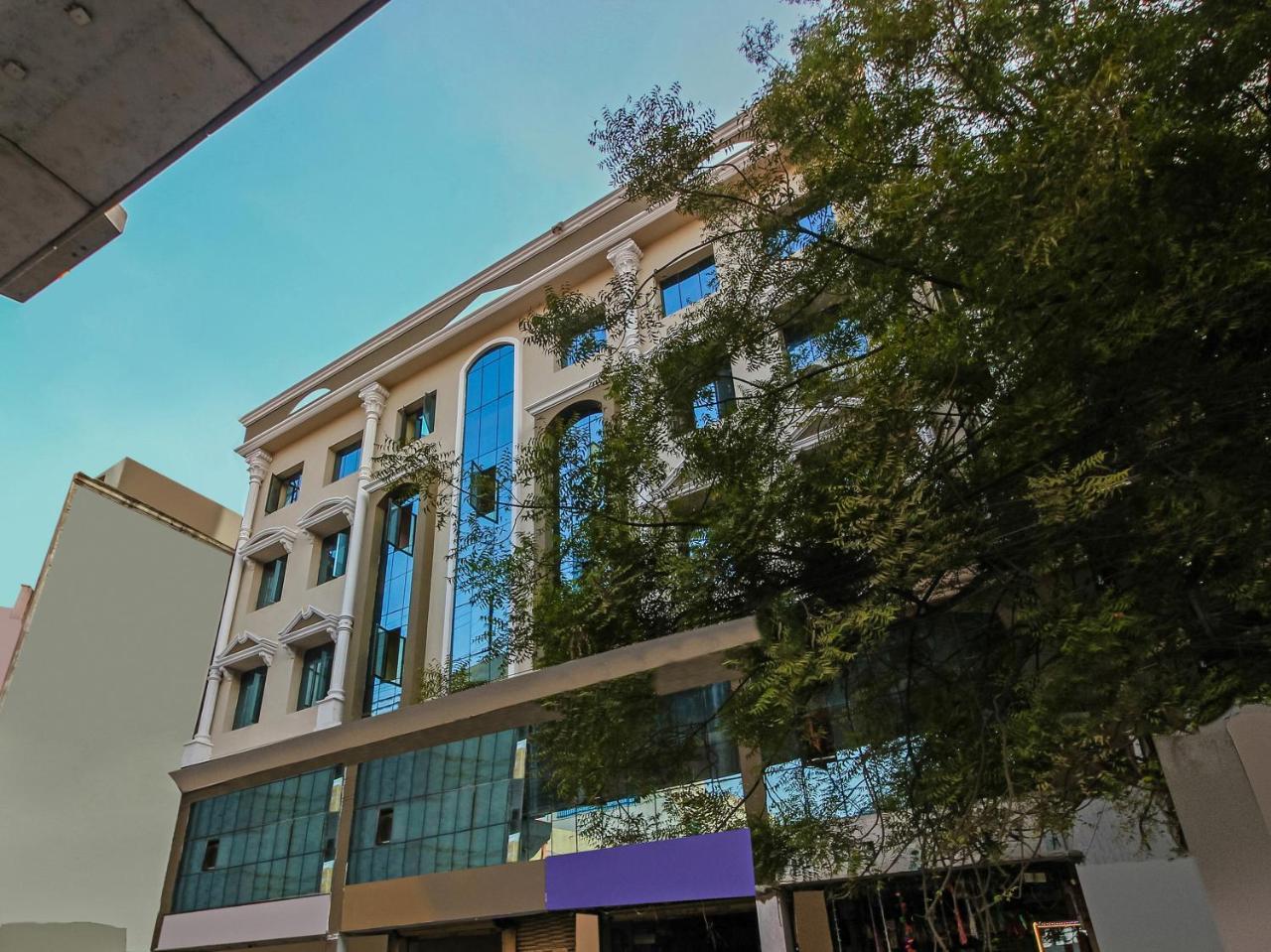 Oyo 23191 Flagship Raj Madan Ameerpet Hyderabad