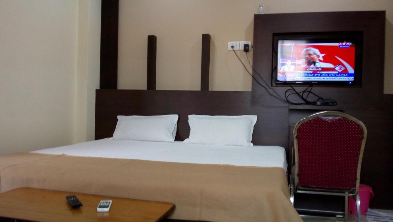Divya Hyderabad