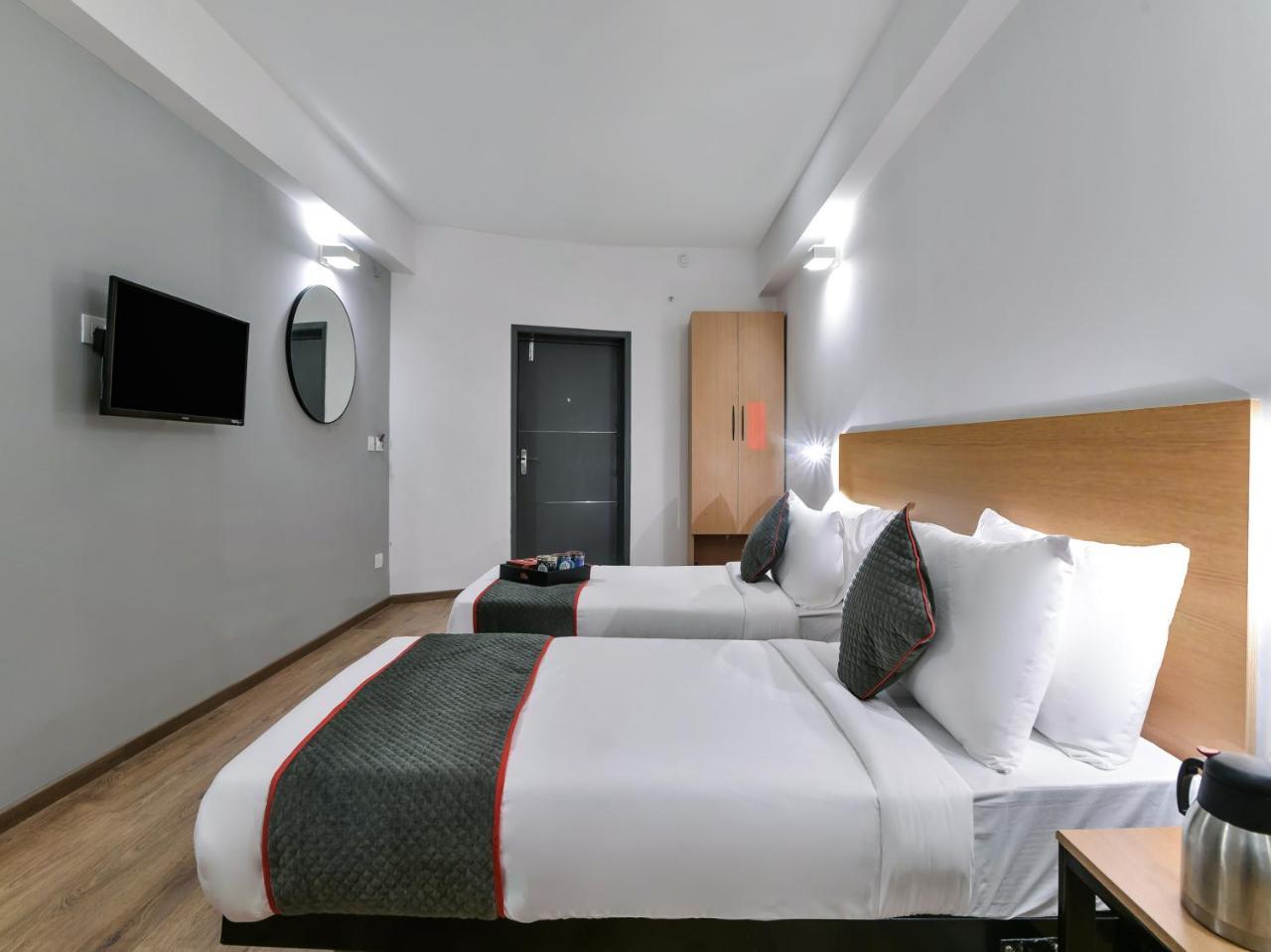 Hotel Oyo Townhouse 74 Nampally