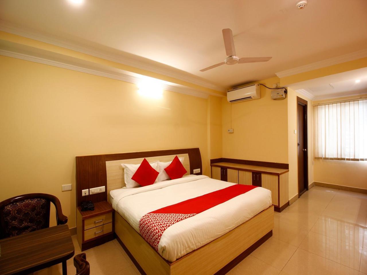 Oyo 14671 Sri Sai Regency 2*