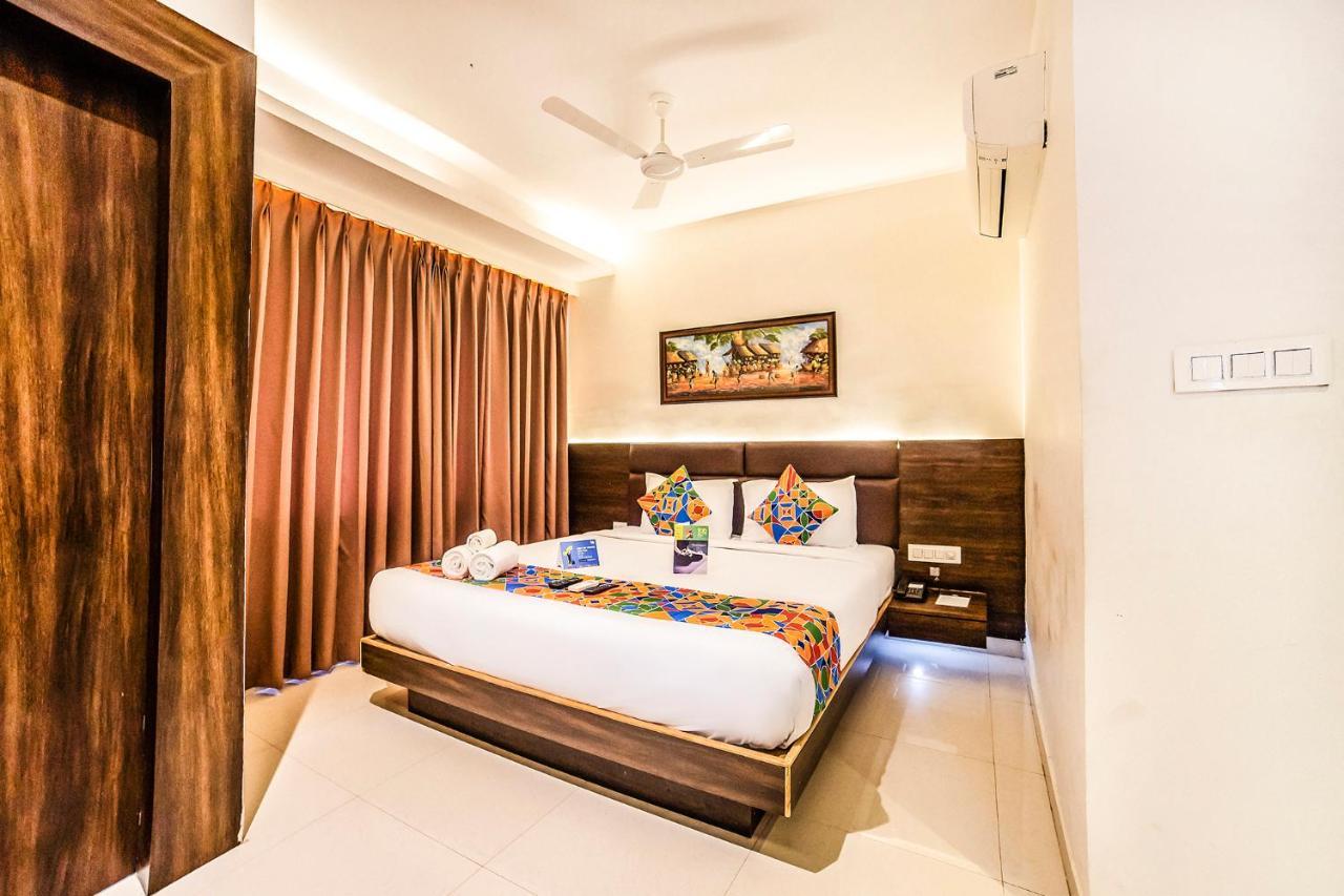 Fabhotel Prowell Crown Hotel