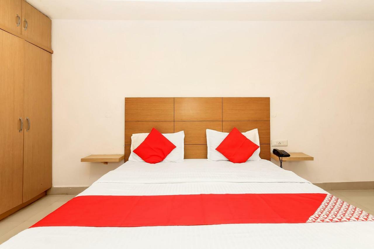 Hotel Oyo 26270 21 Avenue
