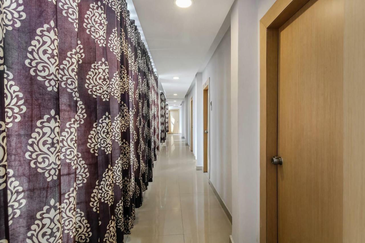 Hotel Oyo 26270 21 Avenue