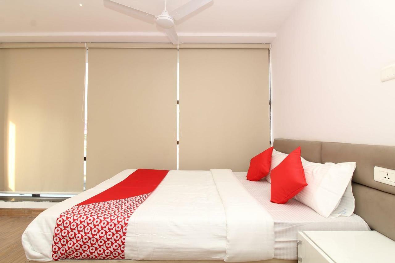 Oyo 35362 My Place S R Nagar Hotel 3*