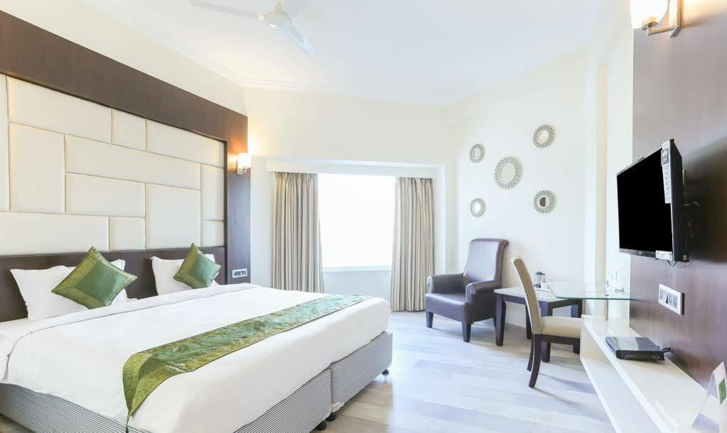 Hotel Woodbridge Grand Hyderabad