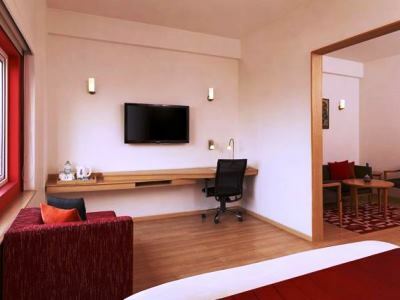 Hotel Red Fox By Lemon Tree Hotels,