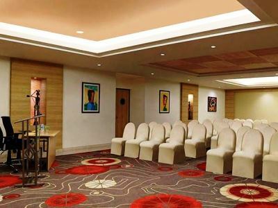 Hotel Red Fox By Lemon Tree Hotels, 3*