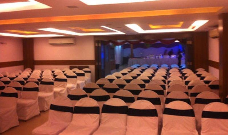 O Palak Residency Near Erragadda Metro Station Hotel 2*