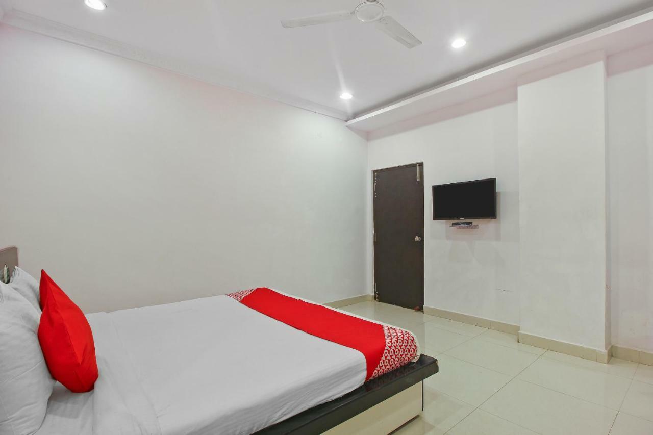 Oyo Flagship 463 Banjara Hills 3*