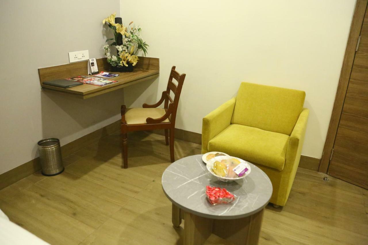 Minerva Grand Himayatnagar Hotel 3*