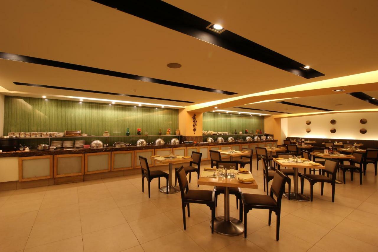Minerva Grand Himayatnagar Hotel 3*