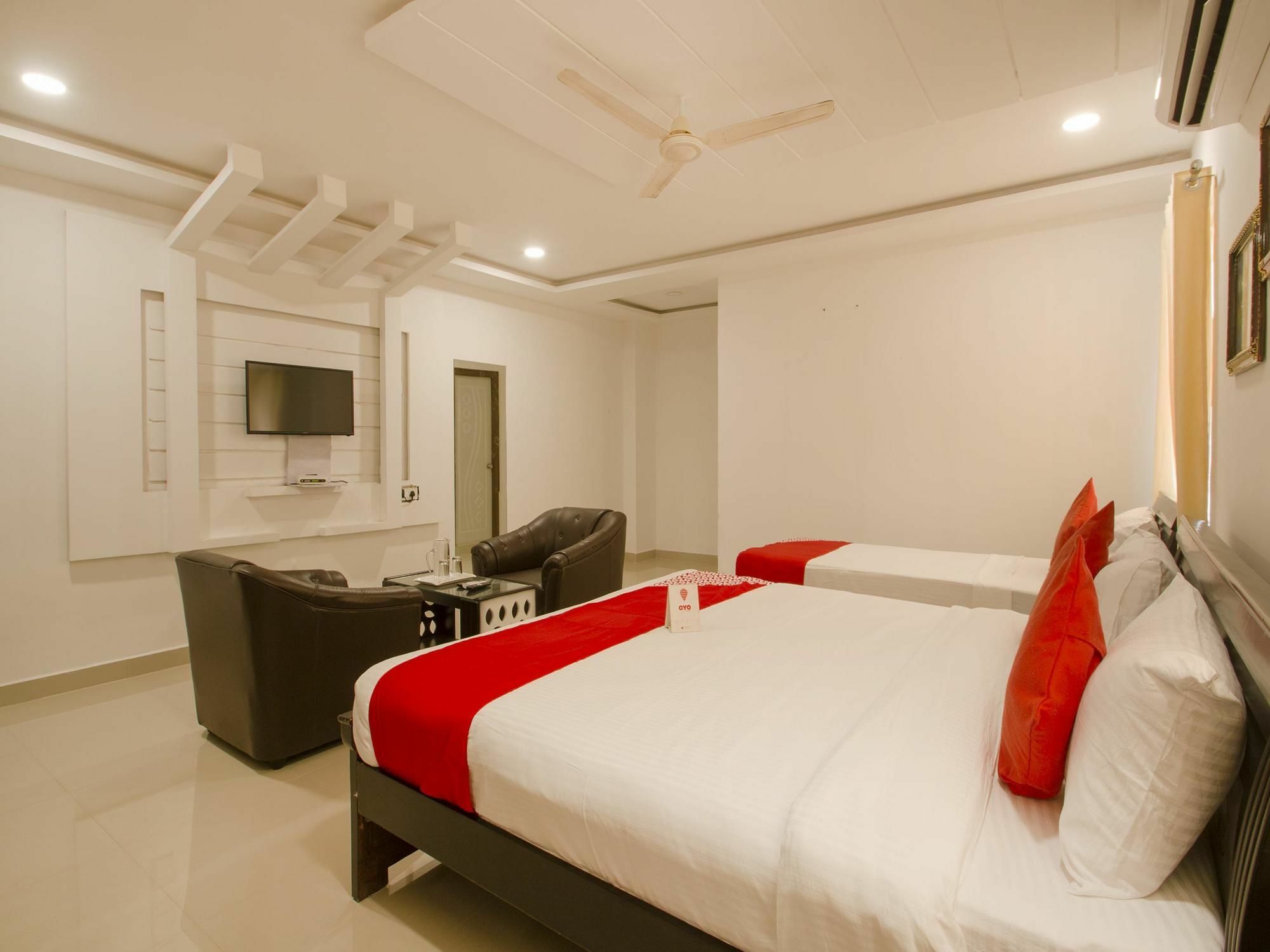 Oyo 13062 Kamala Residency-inn 3*