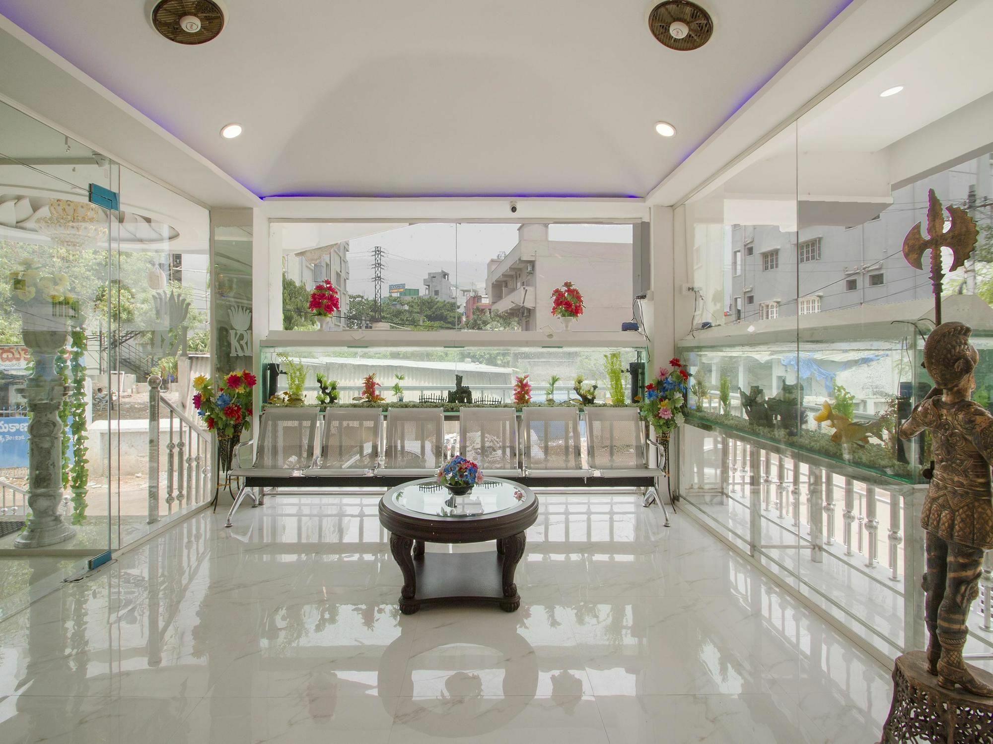 Oyo 13062 Kamala Residency-inn Hyderabad